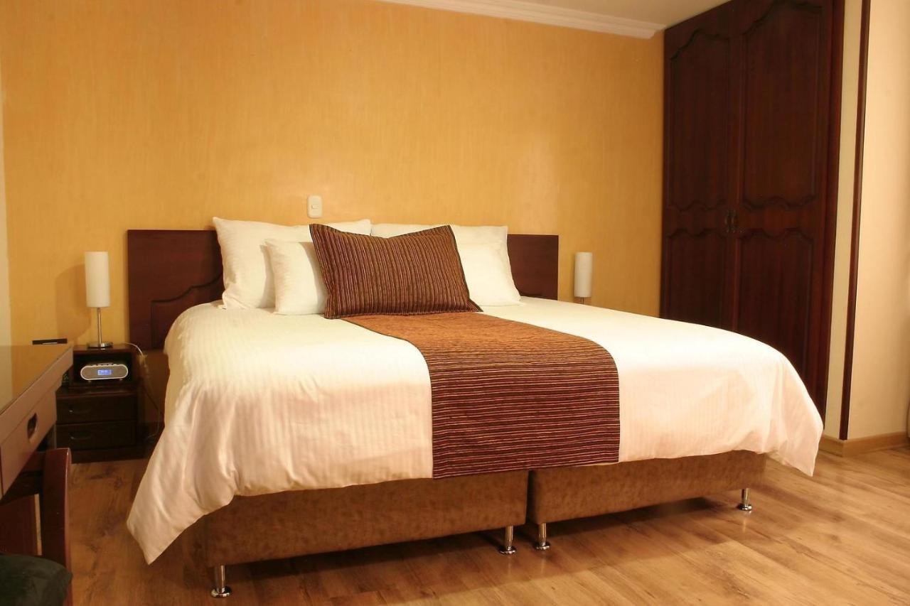Hotel Luxor 佩雷拉 外观 照片