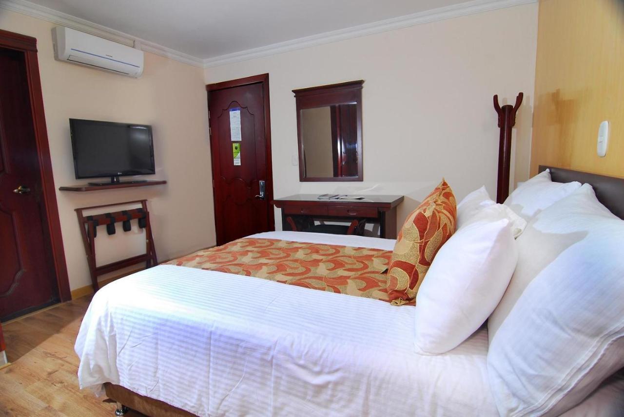 Hotel Luxor 佩雷拉 外观 照片