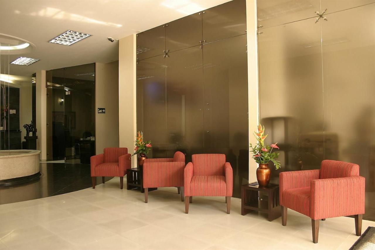 Hotel Luxor 佩雷拉 外观 照片