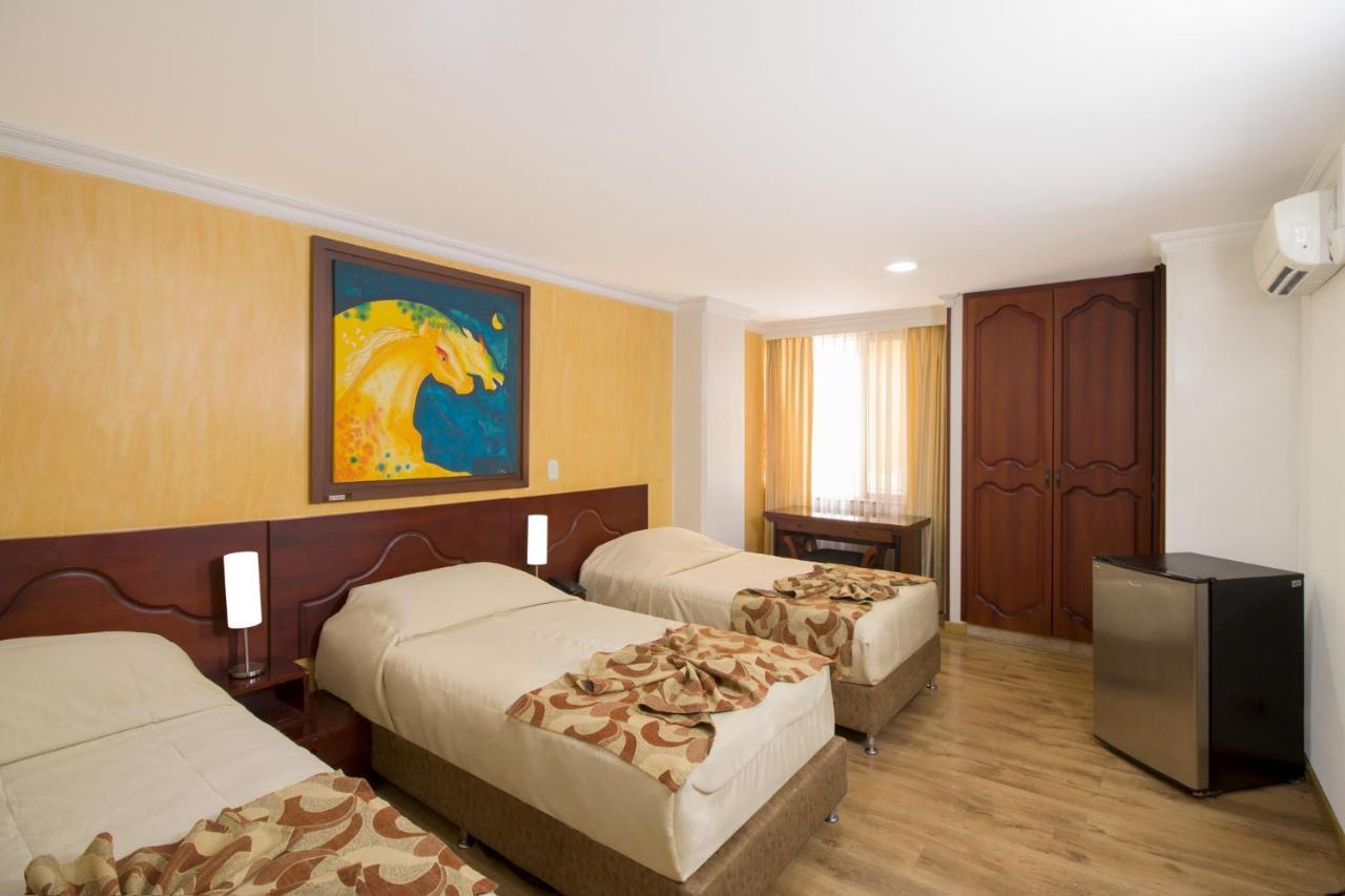 Hotel Luxor 佩雷拉 外观 照片