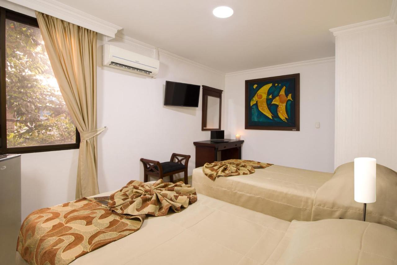 Hotel Luxor 佩雷拉 外观 照片