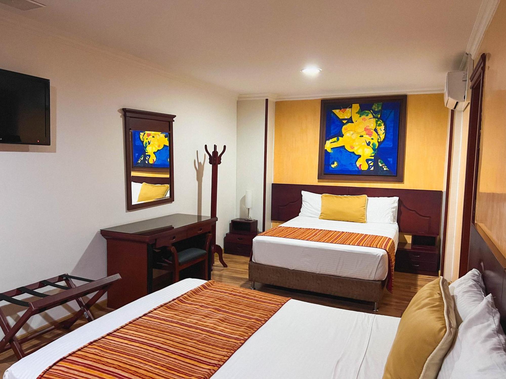 Hotel Luxor 佩雷拉 外观 照片