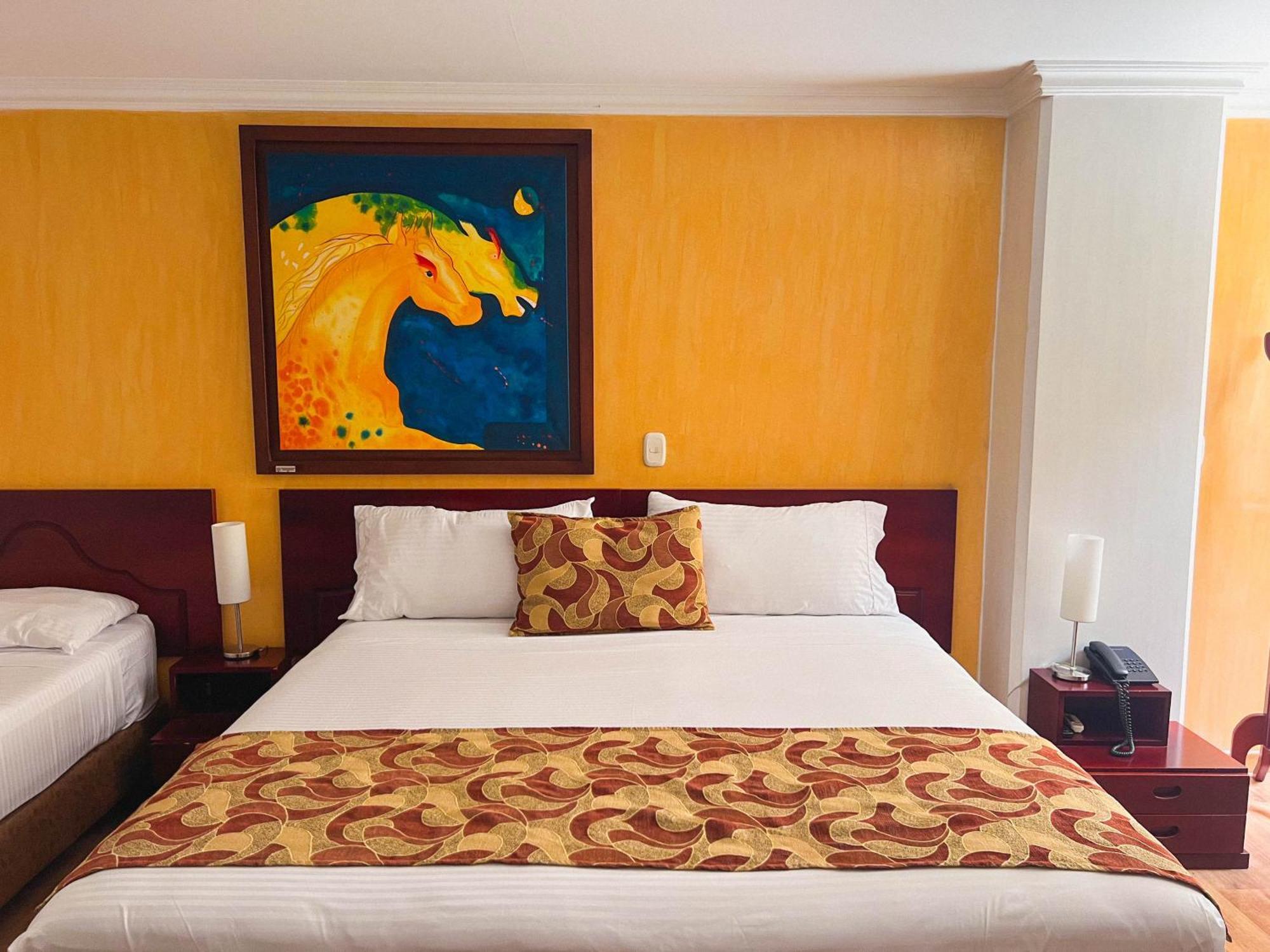 Hotel Luxor 佩雷拉 外观 照片